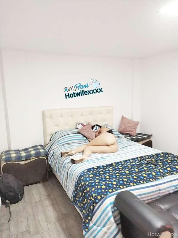 hotwifexxxx image #1