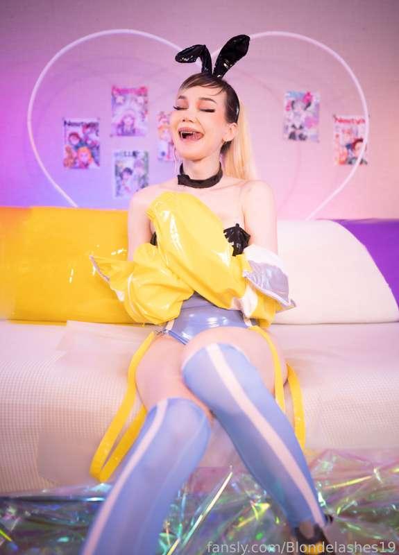 blondelashes19 image #16