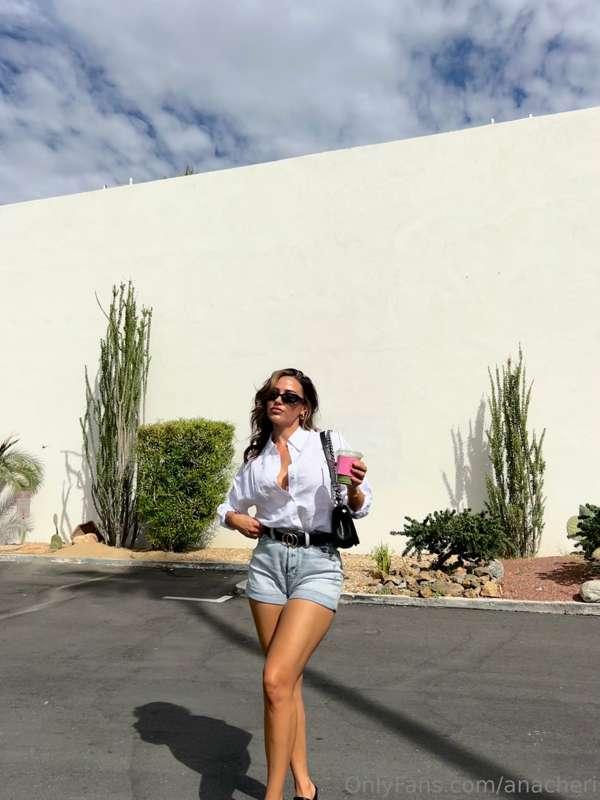 *Casual coffee dates in heels* ☕️💕 Which do you like better?