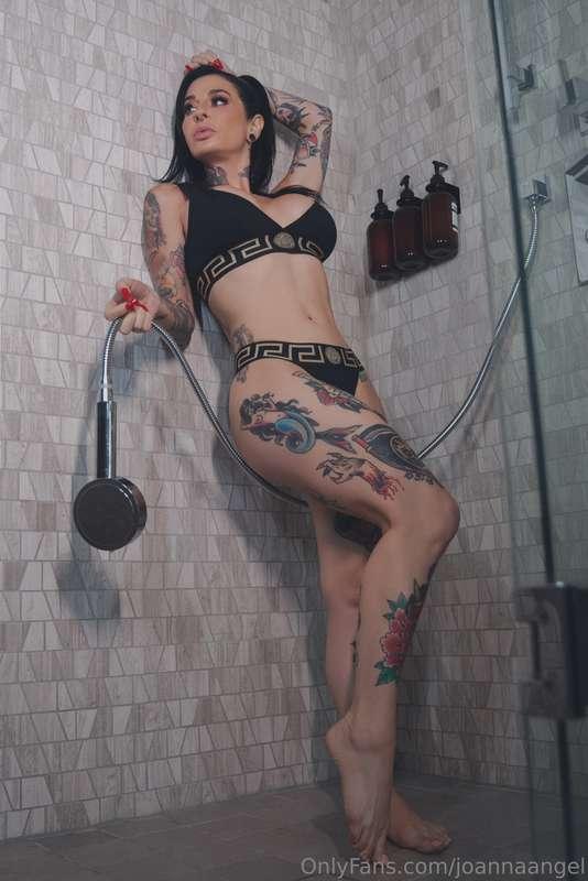 MILF, Girlfriend, or Wifey?? 🖤