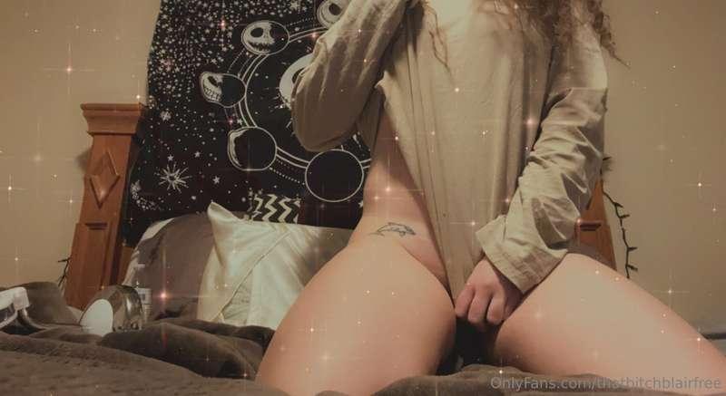 Send a tip if you want to see without the shirt😘