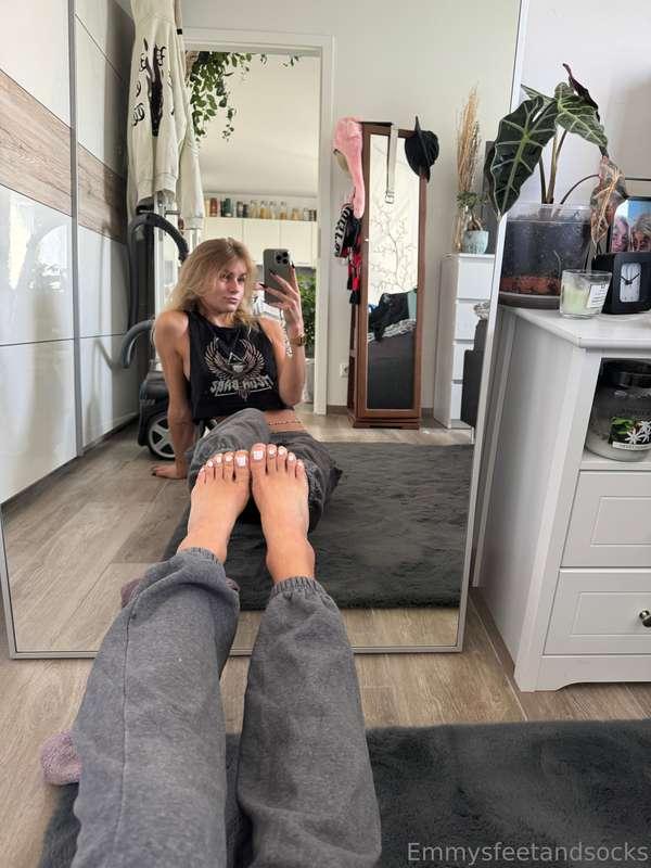 emmyfeetandsocks image #3