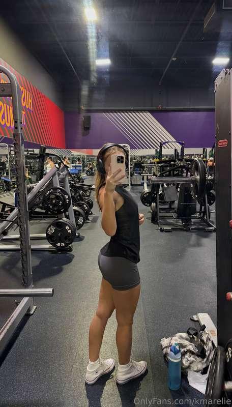 Giving gym crush vibes 😜🥰