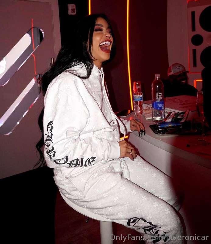 It ain't hard, to make me this happy 🥱❤️😈