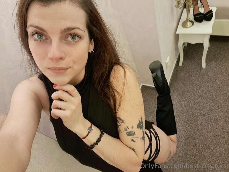 @inna.hick🔥 Komm näher… aber nur, wenn du Lust auf sündige G..