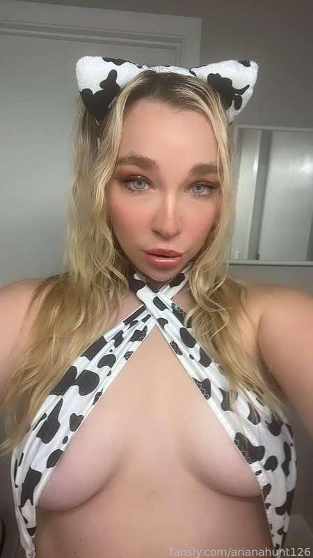 arianahunt126 image #0