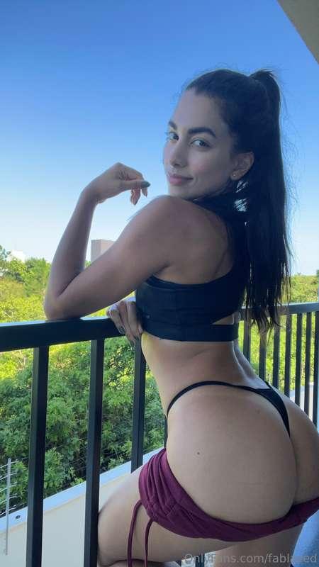 You like thongs? 💭 Te gustan las tanguitas?