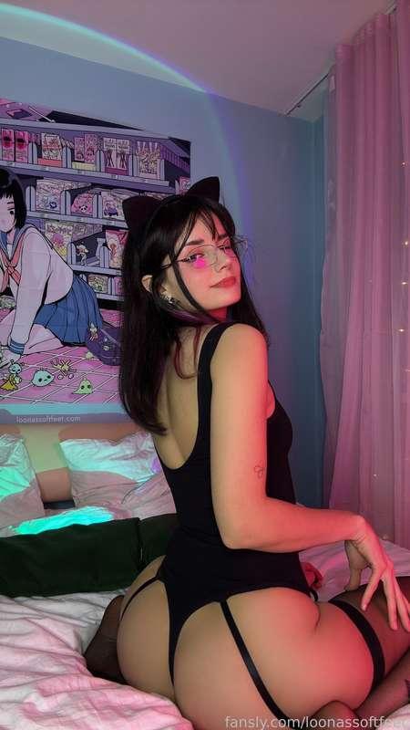 loonassoftfeet image #2