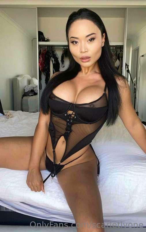 I’m horny as hell. Are you ready to fix that? DM me 🥵😈