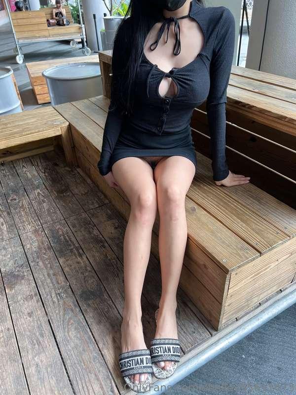 若隱若現的偷拍視角😳