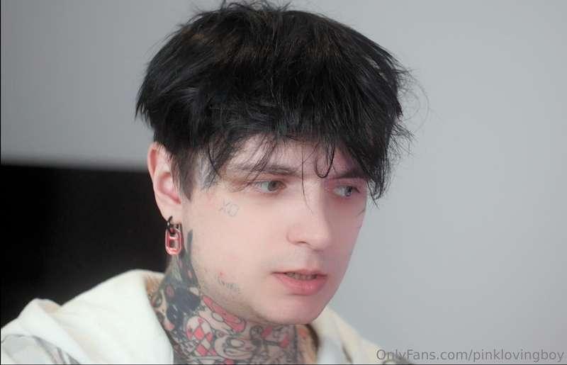 pinklovingboy image #1