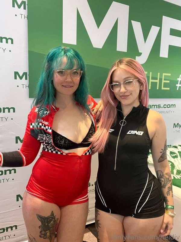who would win? @charliewebb#girlgirl #lesbian #expo #sfw