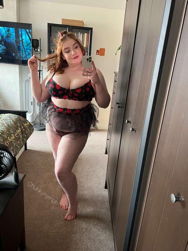 I think this is one of my favourite lingerie sets, what do y..