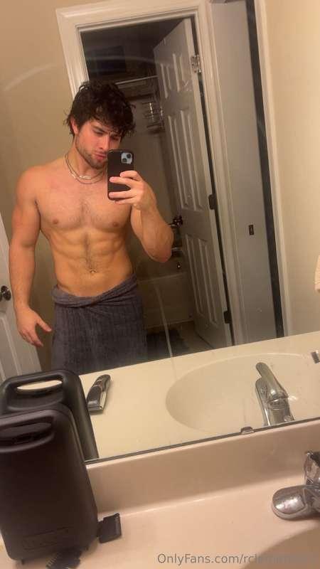 need a new phone so bad so i can take better quality pics fo..