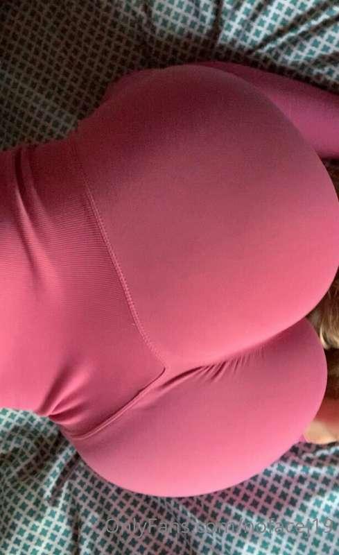 Who else loves leggings?