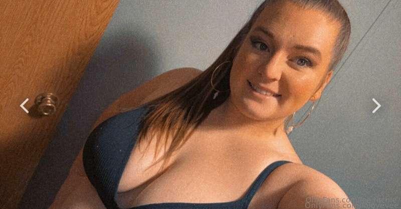 Hot your horny milf ready to have fun!! Message me for any d..