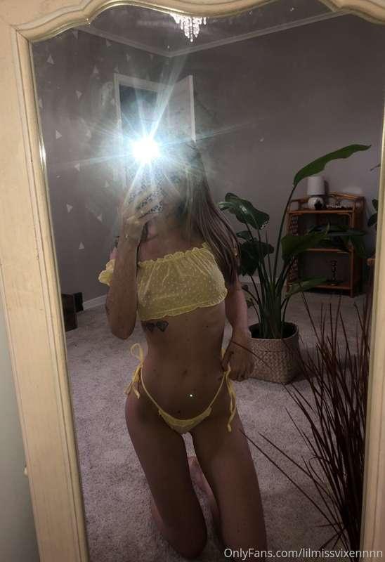 *yellow is my favorite color 🍋🌻🌞💛*