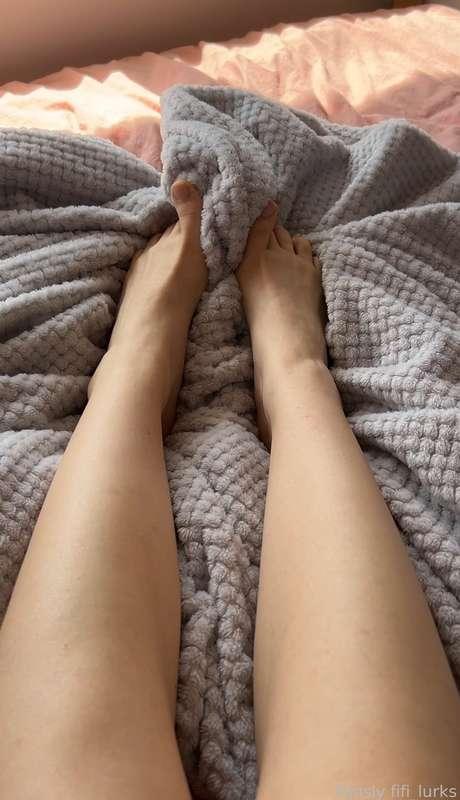 fifi_lurks image #2