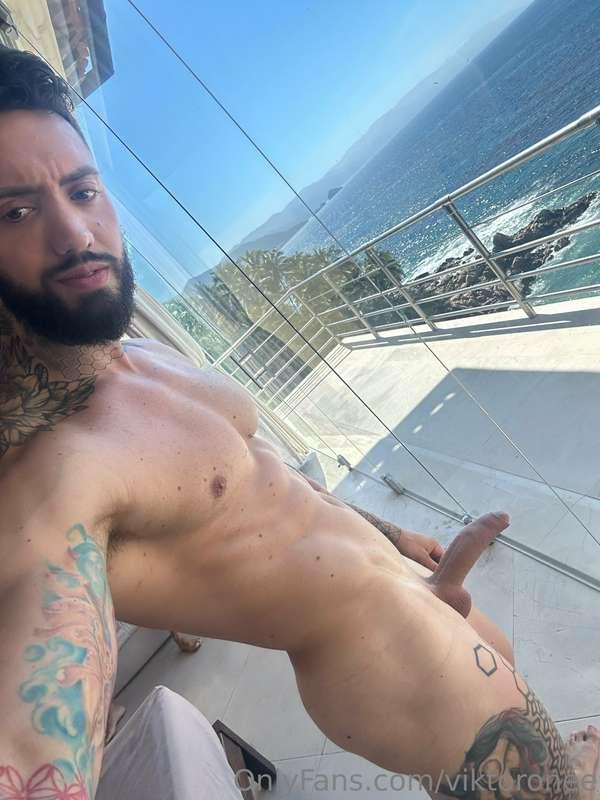 I let it out in the open air😜.
Who accompanies me?