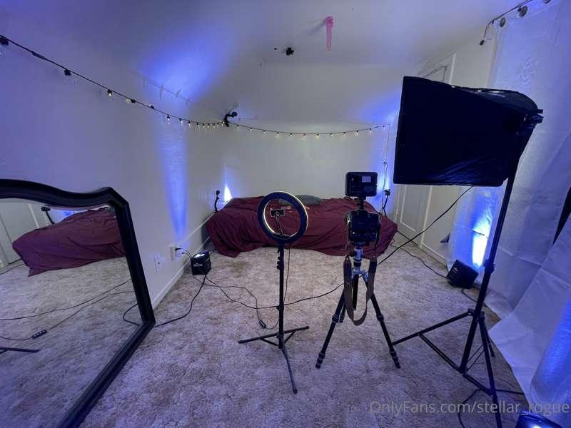 Content Room! Help me decorate. Let me know what you would l..