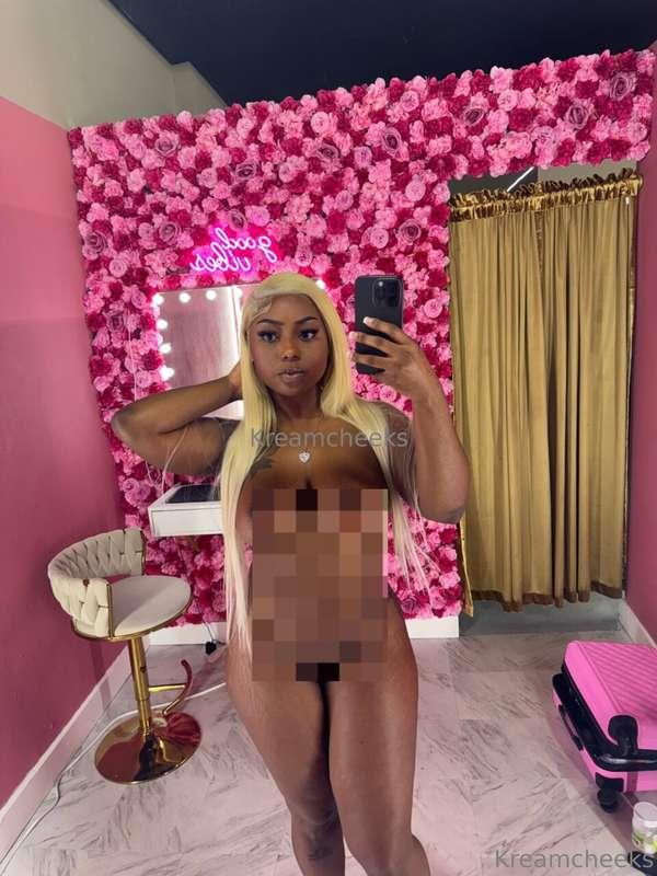 Sexy nudes for you! Unlock meeeee 💖💖💖💖💖