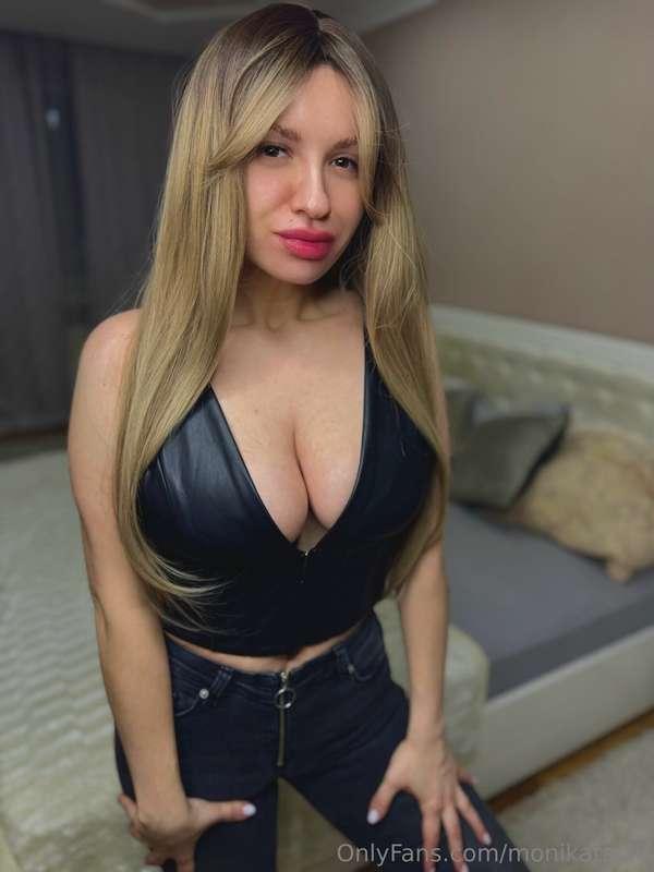 Wait you 😈👉🏼 @monika-tattoo