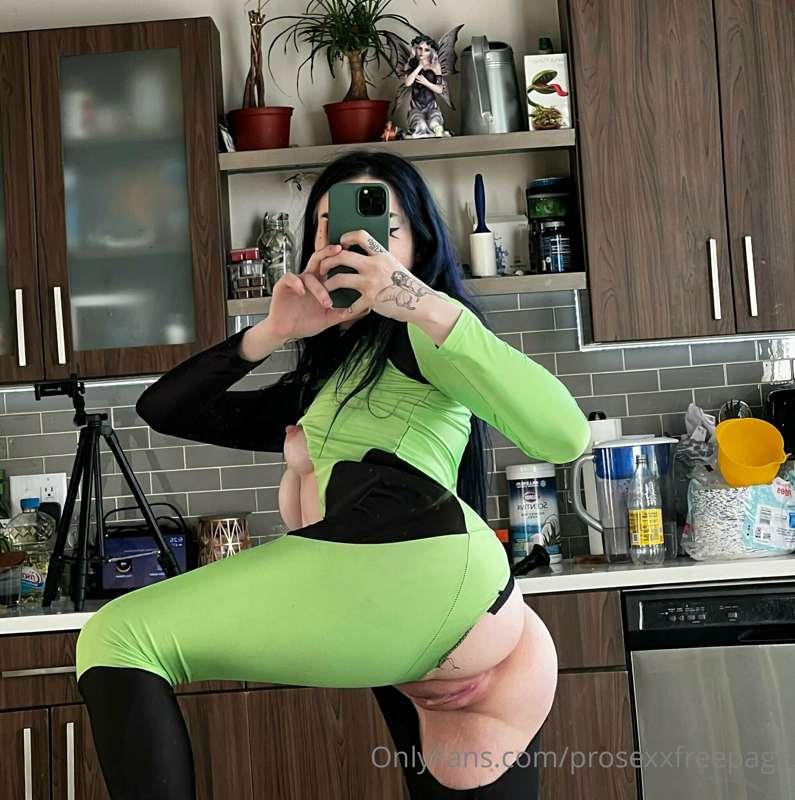 I’m gonna do a shego live on Monday at 8pm eastern… tip to g..