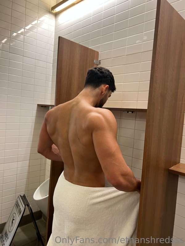 Come take a peak 😈