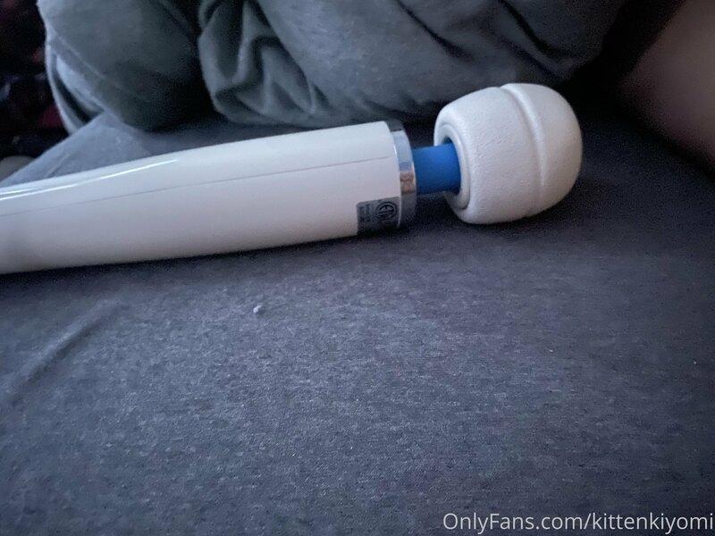 This massive vibrator is so amazing on my clit! It makes me ..
