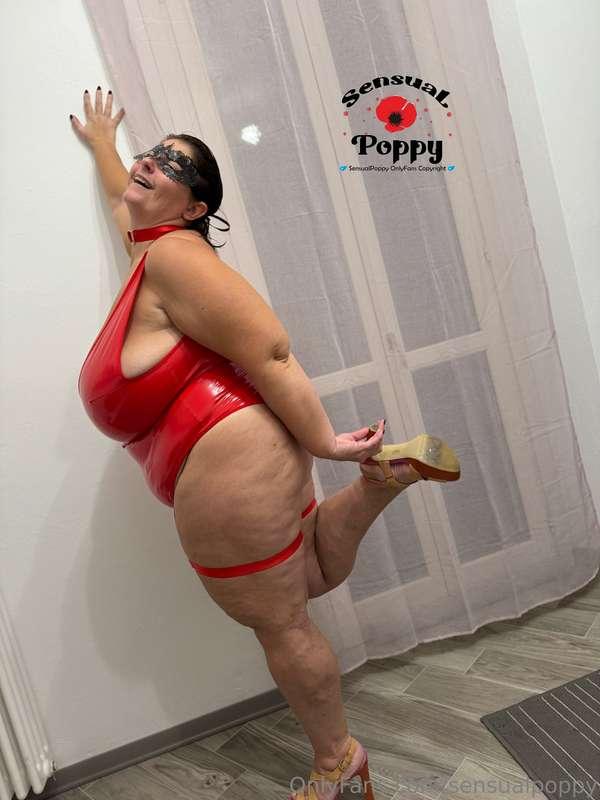 sensualpoppy image #4