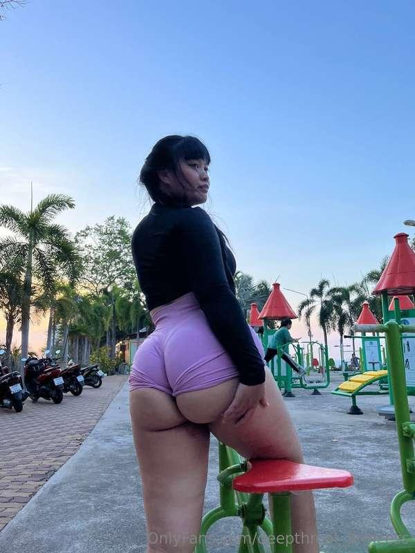 Do you prefer to work out in the gym or outside? 😋💕