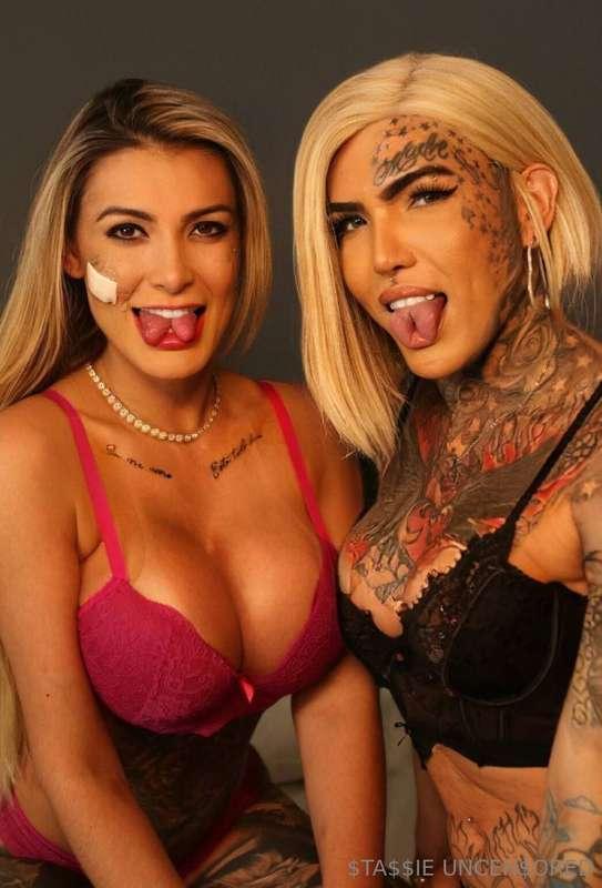 subscribe to my friend @scarletthotgirl profile 🇧🇷Hottest TS..