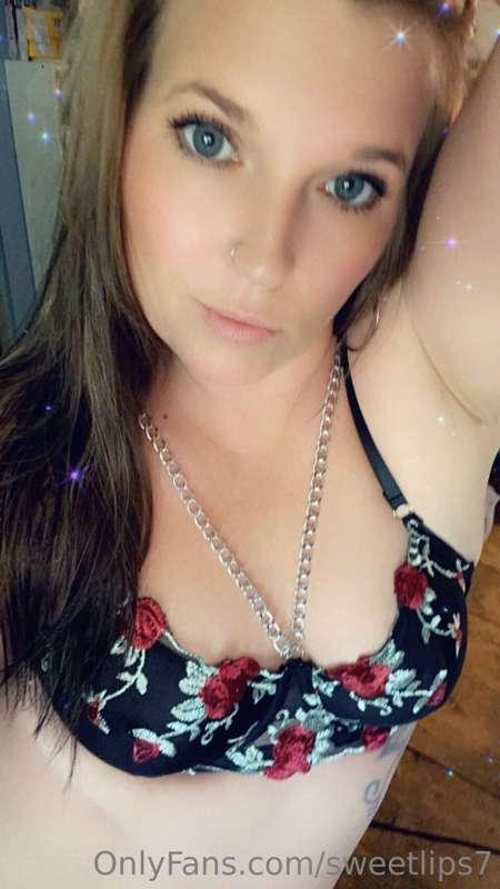 🌹 I got a bunch of new sexy outfits!! Make sure to keep chec..