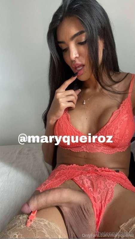 🍆@maryqueiroz HUGE COCK🍆 Check out my gorgeous friend how🔥🔥🔥..