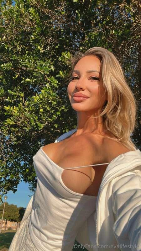 Good morning honey 😘😘🍒