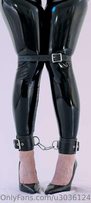 Here is a nice little package for you to enjoy
👁🫦👁