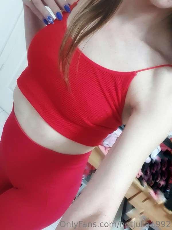 חזרתי בריאה חרמנית ורטובה מתמיד.😊💦
אתה בא להשלים לי את החסר?..