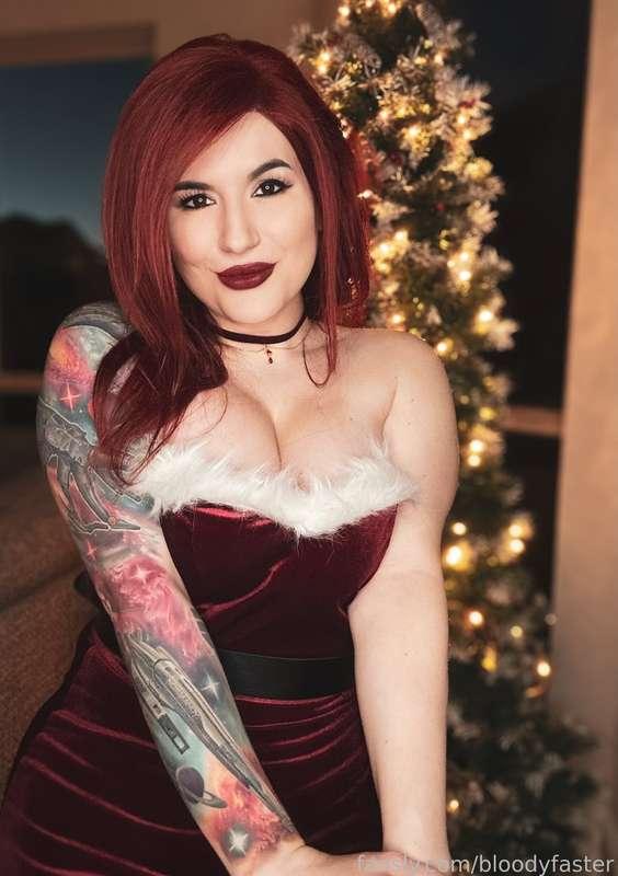 🌟 NEW HOLIDAY PPV SET 🌟

merry christmas ya filthy animals 🎄

give yourself the gift of spice today &amp; admire santa's butt, legs in thigh-high stockings &amp; boobs with only festive pasties on 😳
