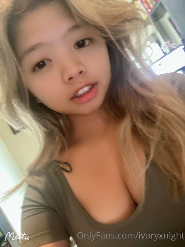 swipe for ahegao 👅