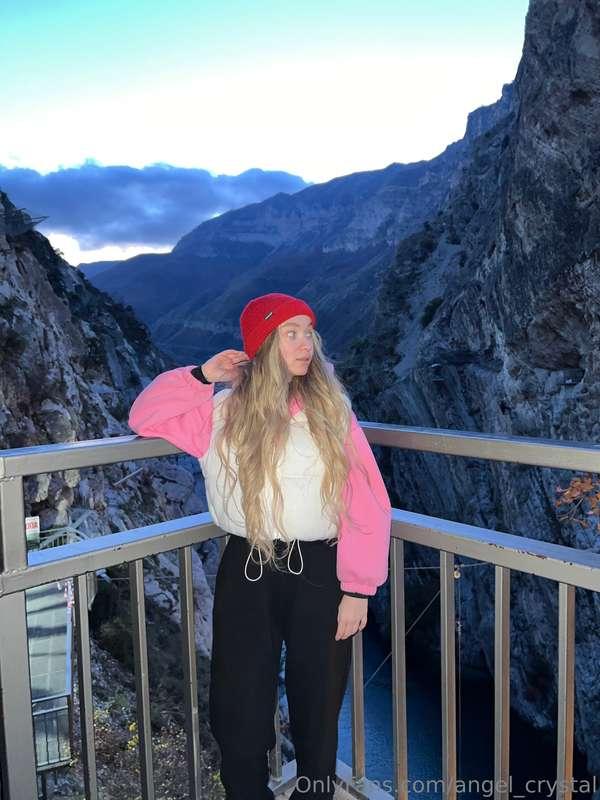 This month I met coollest girl who likes to travel like me 😋..