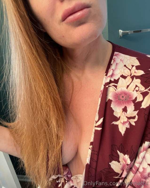 Blowing my hair out, but I’d rather you blow my back out. 😮‍..