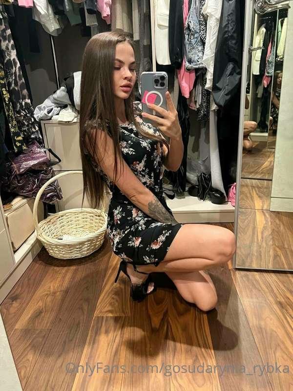 😍every girl has her own little black dress😉 but I think it's..