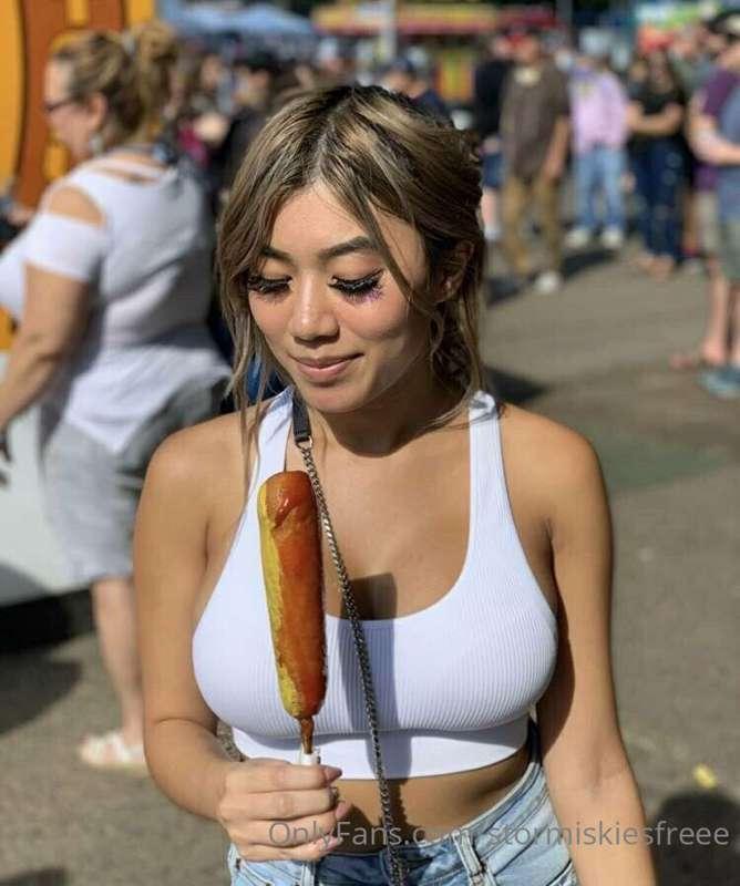 Guys!!! Go check out my super sexy Asian friend Vanessa. It’..