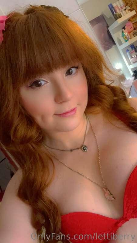 Check ur DM for spicy 🥵 boobs
My leg is a bit better I am tr..