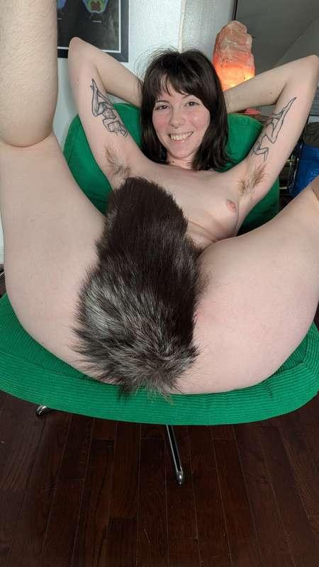 Tons Of Fox Tail Butt Plug Photos 🦊🍑💦I put in my most fun bu..