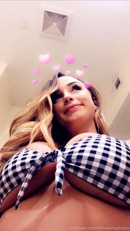 How’s the view from down there? 🤣💕