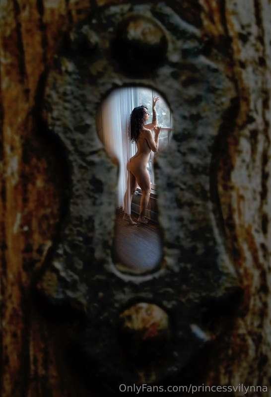 who is into voyeurism? ;)
