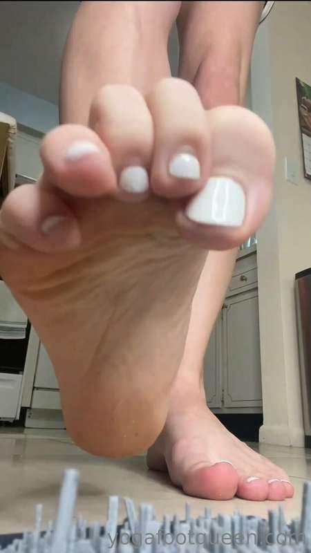 yogafootqueenfree image #0