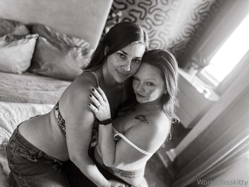 Hey loves don’t forget to check out one of my best girls pag..