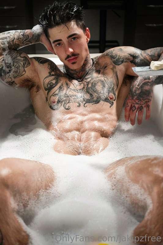 Check out the naughty bath video I uploaded to go with the p..
